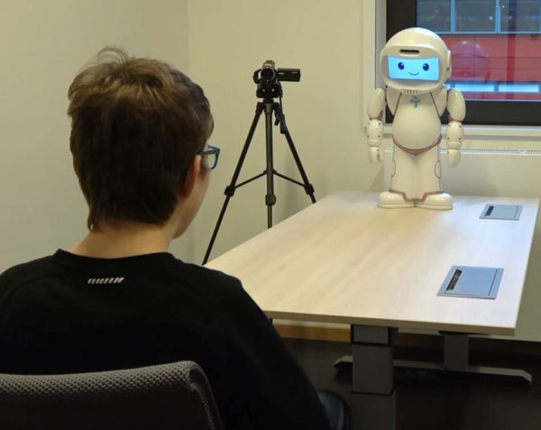teaching emotions to children with autism using a social robot