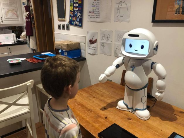 child-learning-better-with-qtrobot-at-home