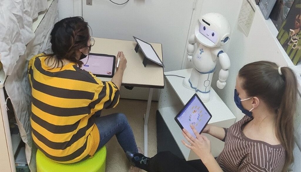 Rehabilitation Robotic Companion for Children and Caregivers- The Collaborative Design of a Social Robot for Children with Neurodevelopmental Disorders-QTrobot