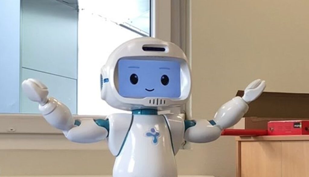 Socially Assistive Robot to Support Older Adults with Low Vision with QTrobot