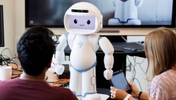 easy to code social robot for teaching programming - QTrobot