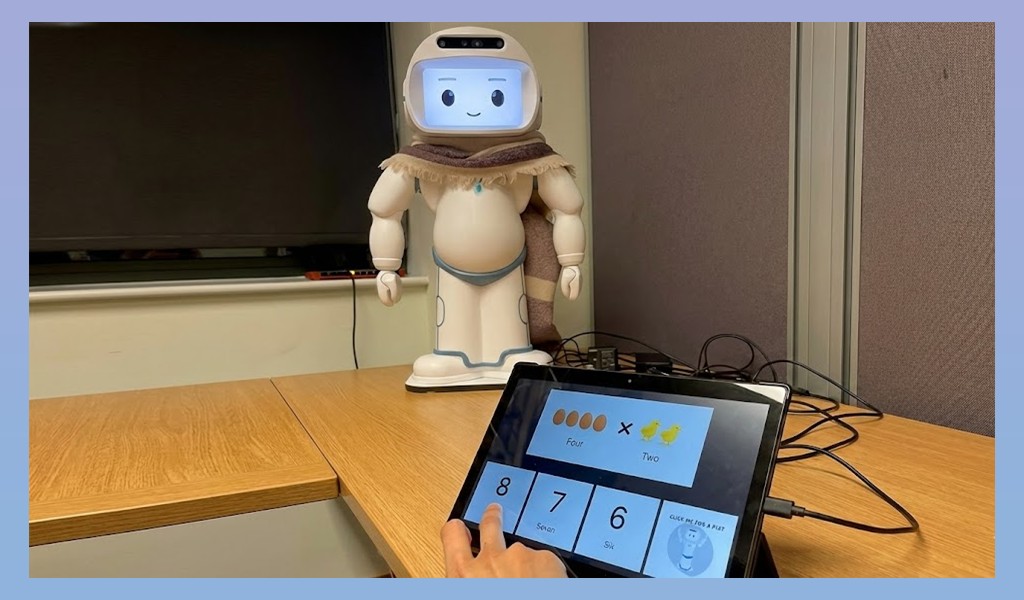 How Parents Understand AI and QT robot Transparency in Child–Robot Learning